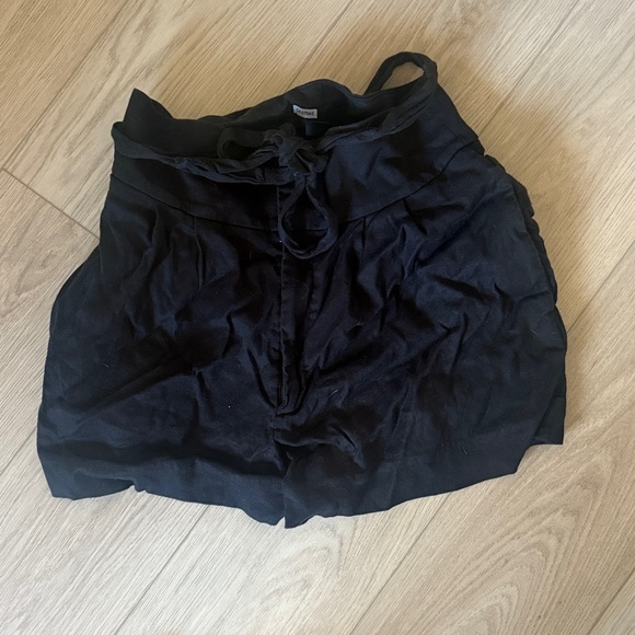 Marc By Marc Jacobs Pants - Black High-Waisted Shorts MARC by Marc Jacob’s